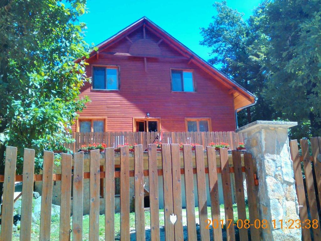 Dobogoko Vendeghaz Hotel Екстериор снимка